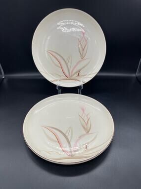 Vintage MCM Winfield True Porcelain Dragon Flower Set of 2 Dinner Plates 10"